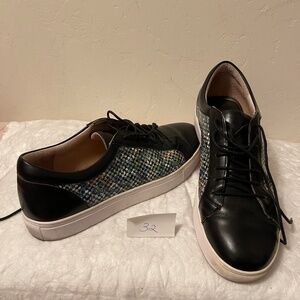 Men used Leather sneaker